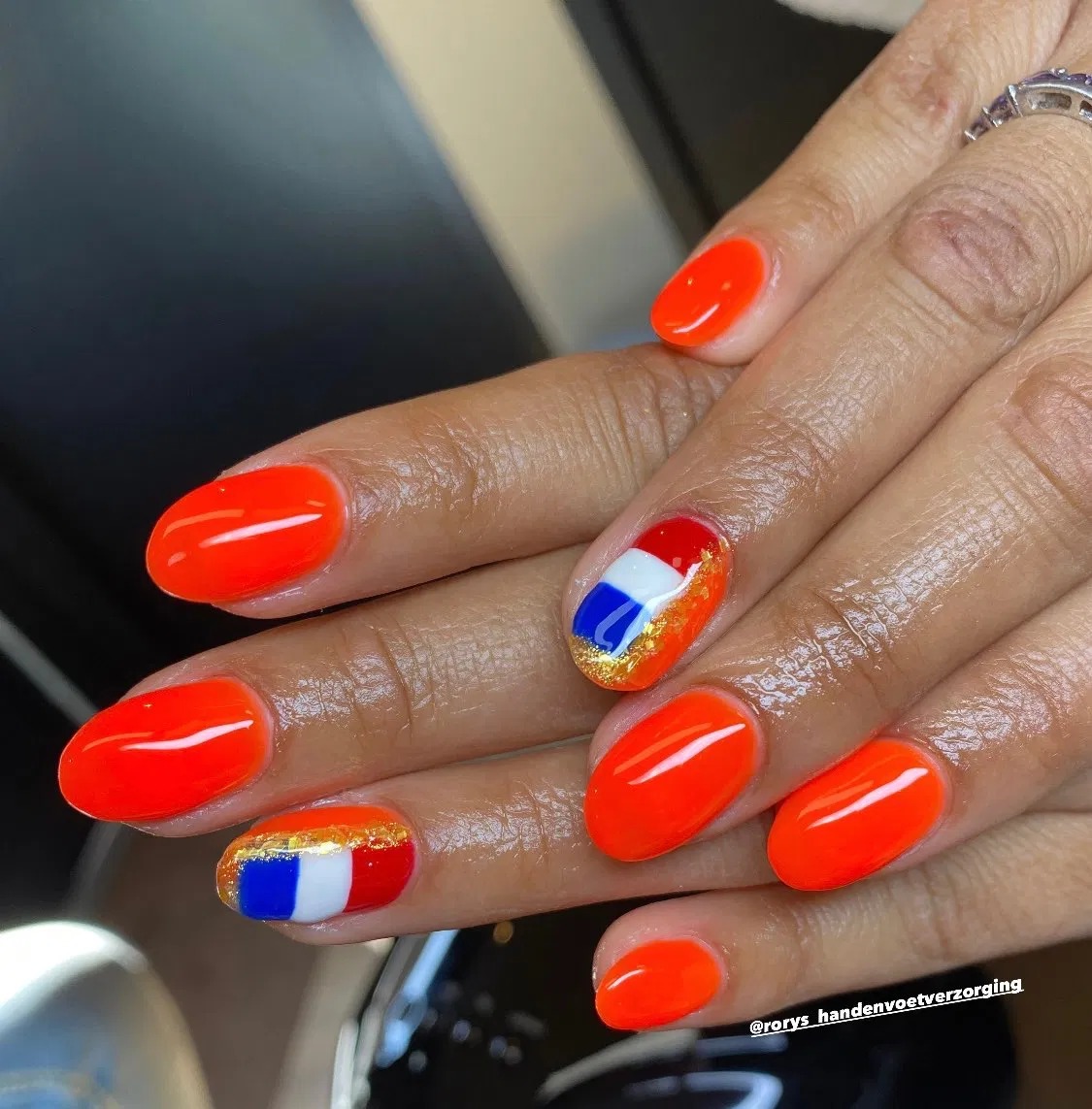 Oranje nagels met Nederlandse vlag als accent